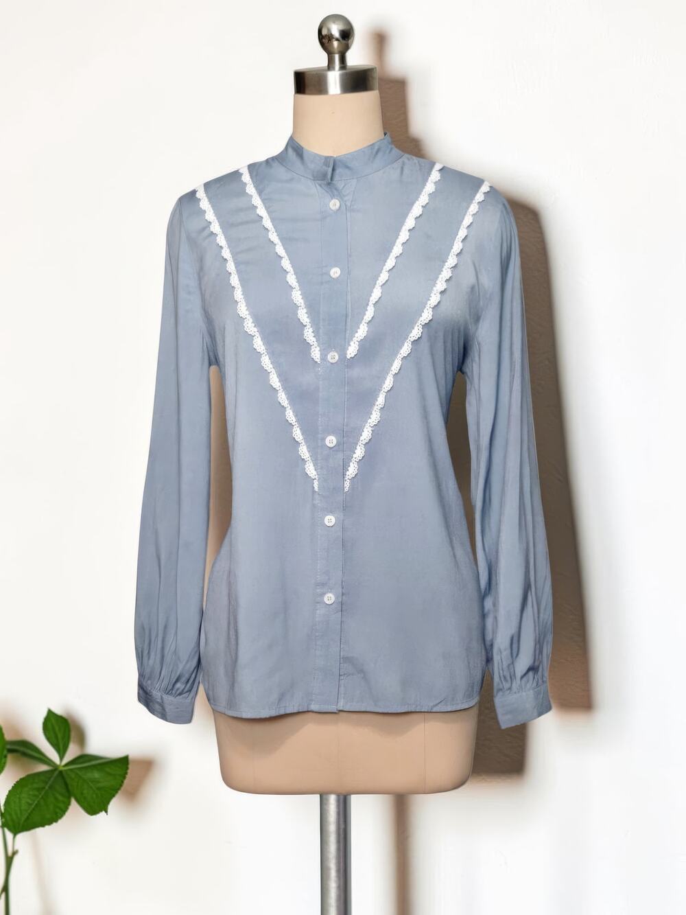 Cute Cottage Core ORDER Plus Blue Lace Trim Button Up Shirt M